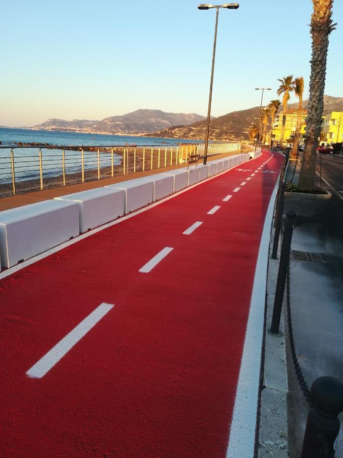 Le Case Del Sole Ventimiglia Exterior photo