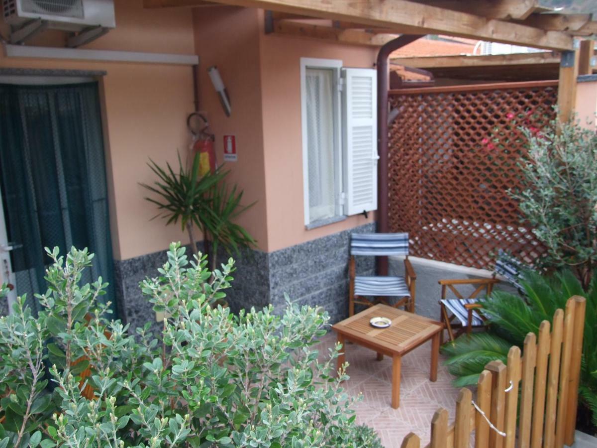 Le Case Del Sole Ventimiglia Exterior photo