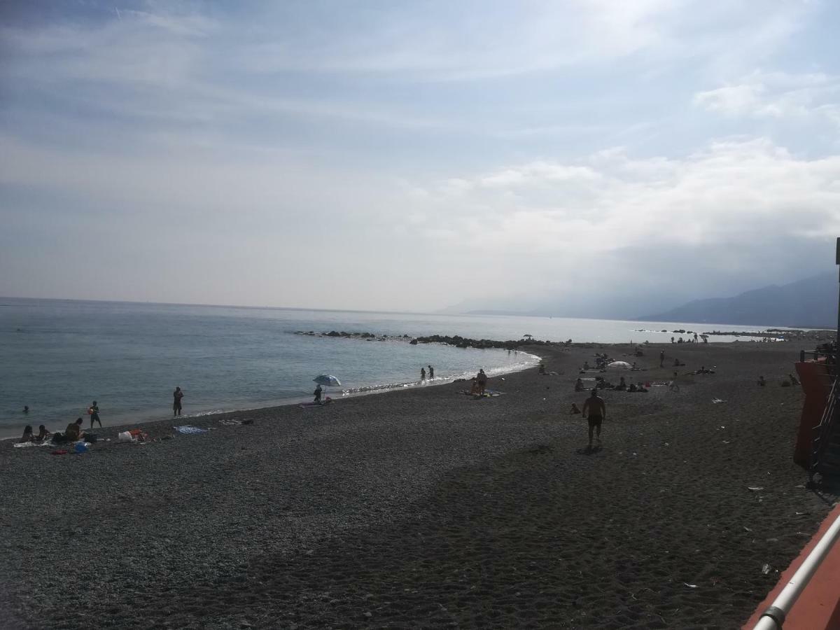 Le Case Del Sole Ventimiglia Exterior photo